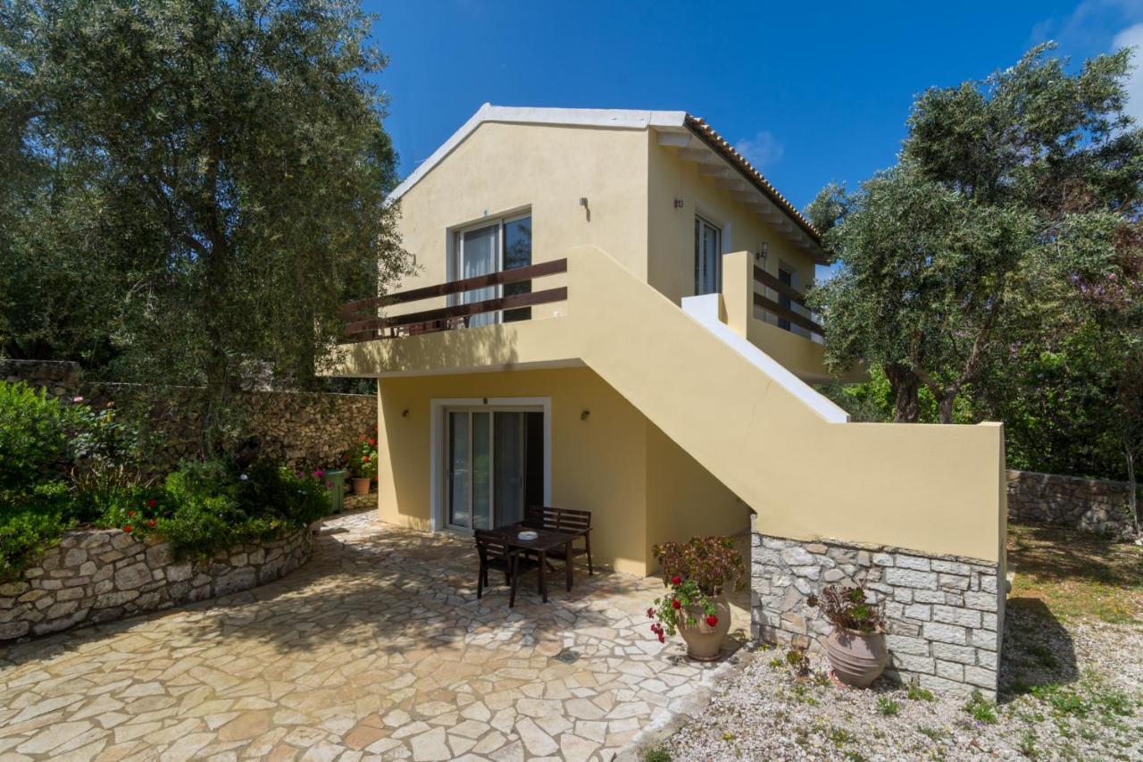 Villa Elaia Suites & Apartments No.6 Гайос Екстериор снимка
