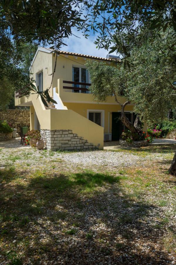 Villa Elaia Suites & Apartments No.6 Гайос Екстериор снимка